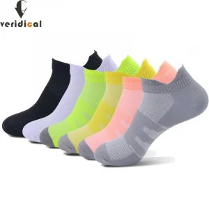 H2bfa2669bed94e9f91c268d7c21de258H.webp جوارب رياضية مريحة: أداء، جفاف وراحة قصوى 👟✨